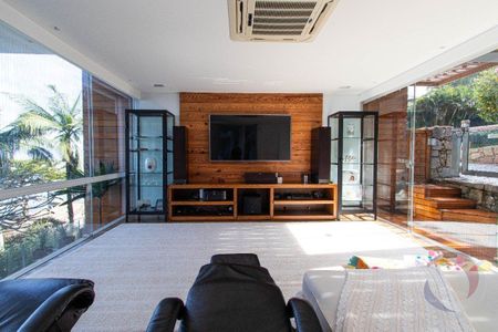 8_photo/952747ac47.939c13aaacba4117-ATLAS-b7ef009c-fa39-4b1e-a3c2-d7e7cbe2a483.jpg de casa à venda com 6 quartos, 1350m² em Cacupé, Florianópolis
