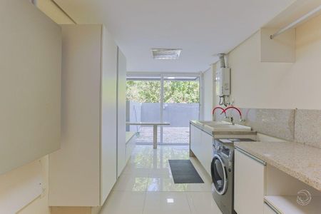 9_photo/952747ac47.c3ba8d3ee575d5b6-ATLAS-851ca2bd-a8ad-4361-a8da-67106e5d01d0.jpg de casa à venda com 4 quartos, 665m² em Cacupé, Florianópolis