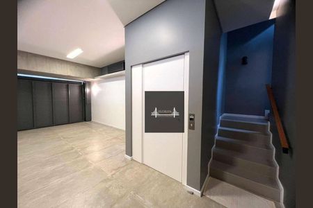 36_photo/952747ac59.d04c848ec010de44-ATLAS-c7a8efcc-746a-4b40-b92b-256cc3eaa2b9.jpg de casa à venda com 3 quartos, 340m² em Cacupé, Florianópolis