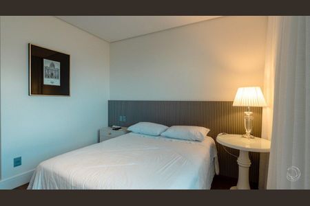 27_photo/952747acfb.86b2bac43eddc6de-ATLAS-2640d4de-6134-4c0c-90c4-de2d9ddfcce6.jpg de casa à venda com 4 quartos, 604m² em Cacupé, Florianópolis