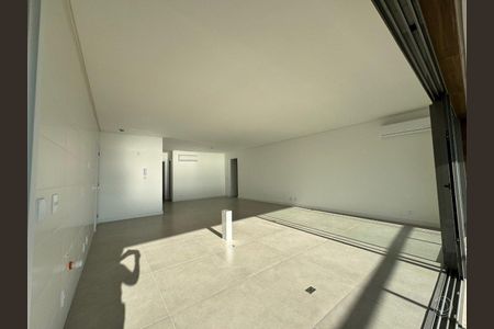 7_photo/952747aebb.8bab260fe08fe6d7-ATLAS-0c996157-09bb-4e56-944c-2e70125deccd.jpg de apartamento à venda com 3 quartos, 176m² em Cacupé, Florianópolis