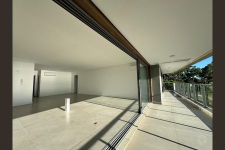 8_photo/952747aebb.8bab260fe08fe6d7-ATLAS-6197fc3e-cac9-4e2a-8cfd-9b112cc34ba5.jpg de apartamento à venda com 3 quartos, 176m² em Cacupé, Florianópolis