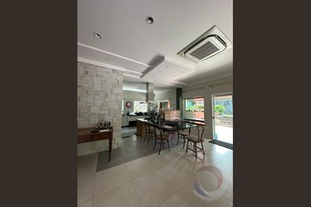 2_photo/952747af69.b08b0df8f55d3c49-ATLAS-676a360b-dfd9-4e7e-9b38-9e0b615c9583.jpg de casa à venda com 3 quartos, 397m² em Cacupé, Florianópolis