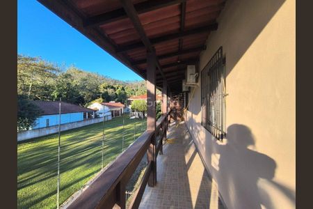 38_photo/952747af69.e5401e7f5c01a38d-ATLAS-d1afdcda-8e4d-4c79-a45e-1cabef3fd234.jpg de casa à venda com 4 quartos, 230m² em Cacupé, Florianópolis