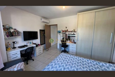 4_photo/952747af7b.1ee37181bf82b00a-ATLAS-0a4c7008-54fd-410b-8045-43c2d823fcec.jpg de casa à venda com 7 quartos, 235m² em Cacupé, Florianópolis