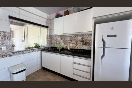 5_photo/952747af7b.1ee37181bf82b00a-ATLAS-995a3a7f-ae27-41b7-bb82-3232d3963b5d.jpg de casa à venda com 7 quartos, 235m² em Cacupé, Florianópolis