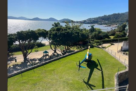 4_photo/952747bb2d.3c69d957acbface1-ATLAS-2d4d3cfa-bc49-459f-b0b8-41345929c936.jpg de casa de condomínio à venda com 4 quartos, 1400m² em Cacupé, Florianópolis