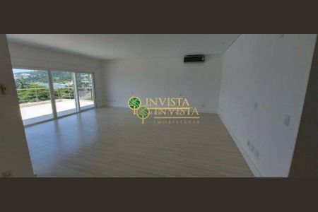 5_photo/952747bb2d.3c69d957acbface1-ATLAS-6c7c8653-2cf8-4e48-98ef-613676bdd87c.jpg de casa de condomínio à venda com 4 quartos, 1400m² em Cacupé, Florianópolis