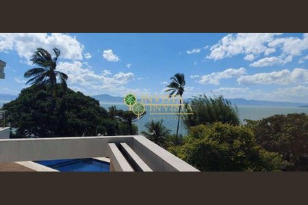 5_photo/952747bb2d.3c69d957acbface1-ATLAS-d6117abd-e7c9-4a82-bfec-85c81f18a364.jpg de casa de condomínio à venda com 4 quartos, 1400m² em Cacupé, Florianópolis