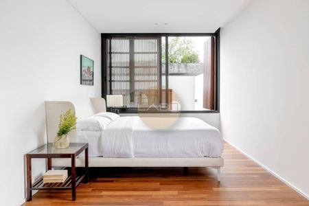 11_photo/952747bb2d.9d9dc82e3c3c3400-ATLAS-a0a5a5e6-8afc-4e8d-b5f4-9709f63a3527.jpg de casa à venda com 3 quartos, 483m² em Cacupé, Florianópolis