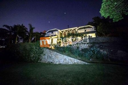 2_photo/952747bb45.94eccd8fc9add72f-ATLAS-ce497de1-9f5b-4067-960f-b345cc3eaefd.jpg de casa à venda com 5 quartos, 750m² em Cacupé, Florianópolis