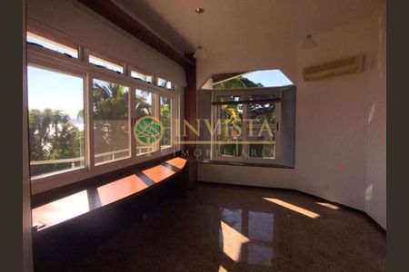 12_photo/952747bb49.d55b36f64ebf45c1-ATLAS-71edf4f4-1504-435a-8d64-67fb8a4452fe.jpg de casa à venda com 4 quartos, 450m² em Cacupé, Florianópolis