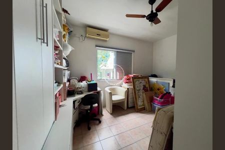 21_photo/9527481ff5.e9744f0b397a6472-ATLAS-4eb35a3e-eb82-4dc5-b2bb-89df0c5310d0.jpg de casa à venda com 4 quartos, 230m² em Balneario, Florianópolis