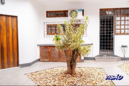 3_photo/9527482035.833a42e394c467a8-ATLAS-217f3c61-194d-4ea8-9a0b-908290d696e9.jpg de casa à venda com 5 quartos, 215m² em Balneario, Florianópolis