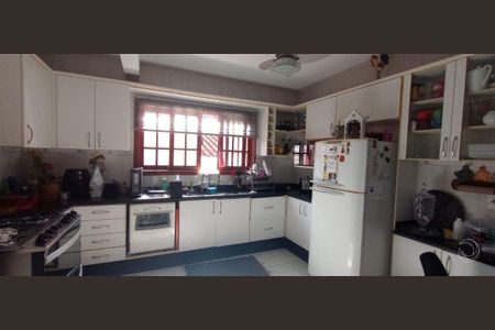8_photo/9527482071.92bd7eb76981e119-ATLAS-10e9a934-e0e3-4ed2-8ddc-572c6e7aa3b8.jpg de casa à venda com 3 quartos, 243m² em Balneario, Florianópolis