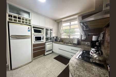 4_photo/95274823d1.bba2eb11decafc9a-ATLAS-27944b5b-5bc9-4d7c-ba2c-b21abf1a08b1.jpg de casa à venda com 4 quartos, 400m² em BALNEÁRIO, Florianópolis