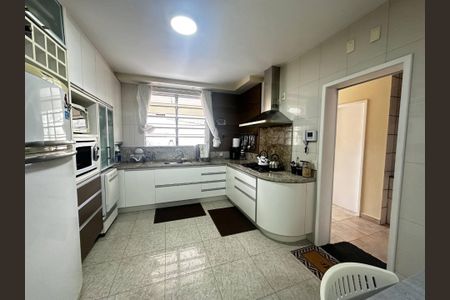 3_photo/95274823d1.bba2eb11decafc9a-ATLAS-45e38b28-432c-4182-bad0-be3ecff11fff.jpg de casa à venda com 4 quartos, 400m² em BALNEÁRIO, Florianópolis