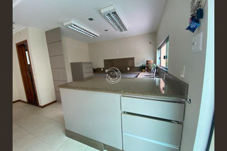 19_photo/95274824f7.5b3f2aade9332d97-ATLAS-e9b64f07-1fe0-4eb2-9c71-3e0594fa25a5.jpg de casa à venda com 3 quartos, 248m² em BALNEÁRIO, Florianópolis