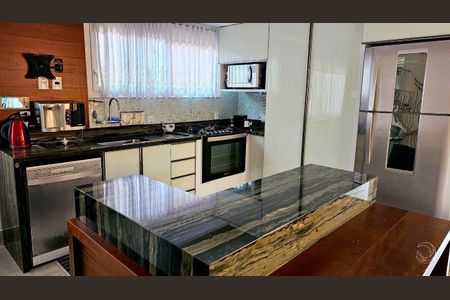 7_photo/95274825ad.d00588b39bb74d6d-ATLAS-55e2b6ad-da64-42ae-9e8d-e14495b595db.jpg de casa à venda com 3 quartos, 334m² em BALNEÁRIO, Florianópolis