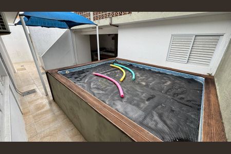 3_photo/95274825b7.aa3f54dcddd2e04f-ATLAS-45db3af5-11e4-4e6e-8f11-569d9318d534.jpg de casa à venda com 3 quartos, 360m² em Balneario, Florianópolis