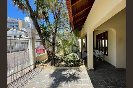 5_photo/95274825bb.f2c8c659ffa0a6bc-ATLAS-729ee5f9-524e-4e99-bf61-e5d0f1c90d06.jpg de casa para alugar com 5 quartos, 432m² em Balneario, Florianópolis