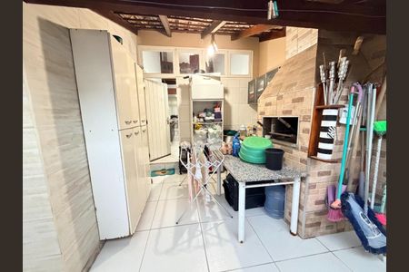 27_photo/95274829d7.8ca146e4695ff152-ATLAS-9a0ac9a1-bfdd-4e57-90a7-000a09cc12d9.jpg de casa à venda com 2 quartos, 200m² em Capoeiras, Florianópolis