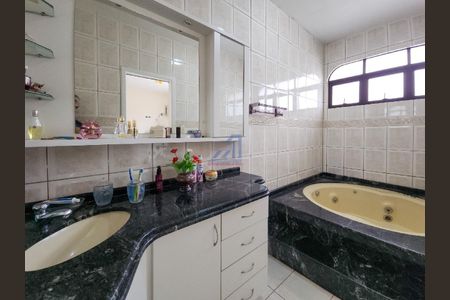 4_photo/9527482a63.5a85c5bdfef41cf9-ATLAS-cb667d65-ff66-4b75-863b-6ab92a77b2ba.jpg de casa à venda com 4 quartos, 358m² em Coloninha, Florianópolis