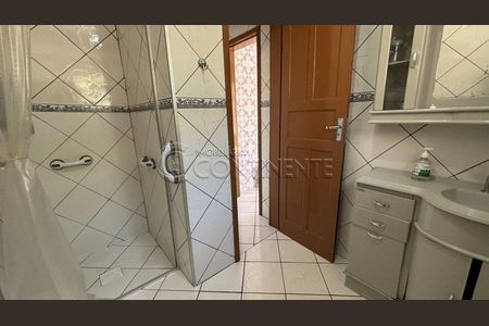 4_photo/9527482a73.af02ca827d81229c-ATLAS-64a0cce3-a831-4e55-8e2c-a9323455e4e3.jpg de casa à venda com 3 quartos, 102m² em Capoeiras, Florianópolis