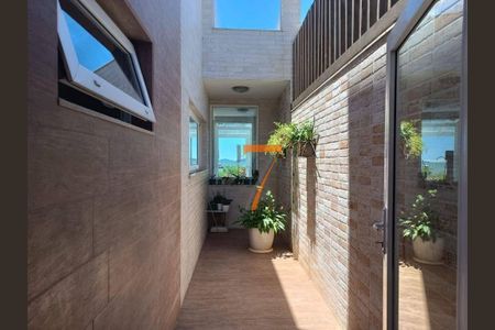 37_photo/952749b617.adbb37f92a381176-ATLAS-9f9b23e0-0da9-4f6a-a696-8b9a1bbaa689.jpg de casa para alugar com 2 quartos, 270m² em Barreiros, São José