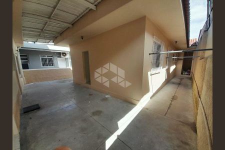 2_photo/952749b633.49d655132eb04021-ATLAS-375ad3fd-9ecd-48bb-a8b3-7ea02427fb60.jpg de casa para alugar com 3 quartos, 131m² em Barreiros, São José