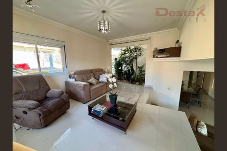 11_photo/952749b809.08f922be3a726ba4-ATLAS-73084c79-e6a0-4c54-b00a-dd5a9a84b130.jpg de casa à venda com 3 quartos, 240m² em Barreiros, São José