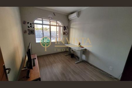 7_photo/952749c5ef.bf64854e93b64070-ATLAS-e5bd234d-08ff-40ad-91fc-1252cf5b506a.jpg de casa para alugar com 3 quartos, 500m² em Barreiros, São José