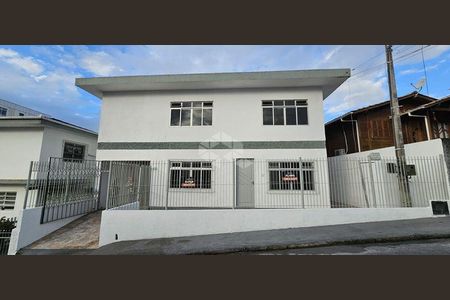 9_photo/952749c7e9.f0d246bad4da1cd5-ATLAS-29d0b0c3-5225-4a83-8b66-cfc9d5ec040d.jpg de casa para alugar com 6 quartos, 200m² em Barreiros, São José