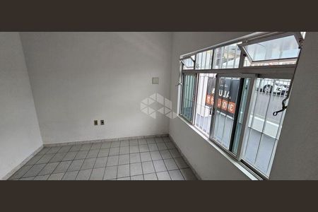 36_photo/952749c7e9.f0d246bad4da1cd5-ATLAS-e6345772-23ef-48d4-b2c6-647050e28073.jpg de casa para alugar com 6 quartos, 200m² em Barreiros, São José