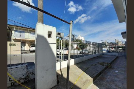 6_photo/952749c7e9.f0d246bad4da1cd5-ATLAS-e68d0c4b-fb3f-4c94-ad5b-cf21cddf1571.jpg de casa para alugar com 6 quartos, 200m² em Barreiros, São José