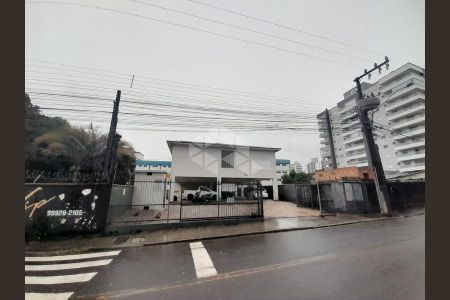 8_photo/952749c9cd.f61da9be1f6f8f91-ATLAS-4a65090f-5905-4857-ba2d-ebd3cb69b1b0.jpg de kitnet/studio para alugar com 1 quarto, 30m² em Barreiros, São José