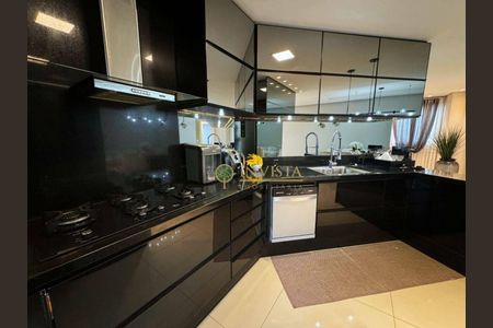 3_photo/952749cc0b.dac81290e8d9cfd7-ATLAS-c0f58db0-a80d-4053-af9d-10e7227ca3d2.jpg de apartamento à venda com 3 quartos, 189m² em Barreiros, São José