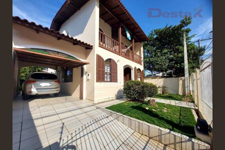 3_photo/952749cc43.2a17df7df6ae08cb-ATLAS-d19251cf-a2e9-41b3-982d-97ce249b61a4.jpg de casa à venda com 4 quartos, 197m² em Barreiros, São José