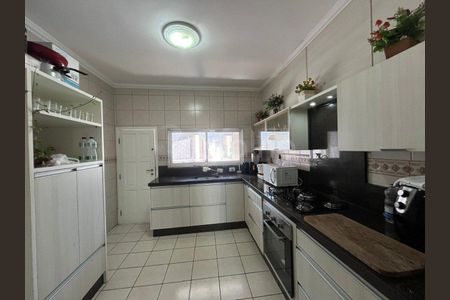 5_photo/952749ccf1.d505c9d9834fda44-ATLAS-52ae8cc2-872c-4b86-8f68-6d7dbf7b45a6.jpg de casa à venda com 4 quartos, 247m² em Jardim Atlântico, Florianópolis