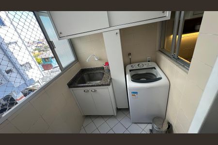 2_photo/952749ce3b.f0ecc906b832f777-ATLAS-7ab82fb5-7a7e-4e49-8396-ea138f29eb3e.jpg de apartamento à venda com 3 quartos, 76m² em Barreiros, São José