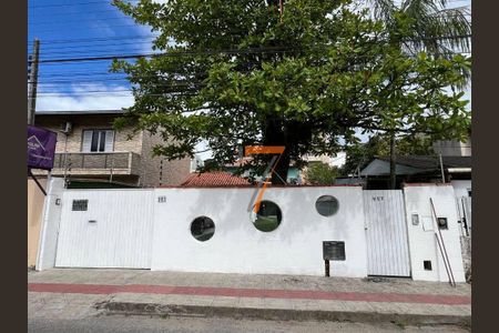 7_photo/952749d1e5.bd6af2d900c57154-ATLAS-46aa617a-d51d-47d9-8d3b-75a2a55d0f98.jpg de casa para alugar com 3 quartos, 180m² em Barreiros, São José