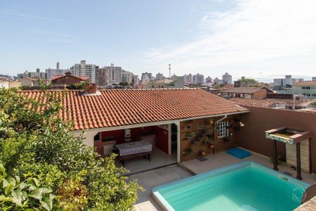 44_photo/952749d2d1.6a5e871df73675d5-ATLAS-80586e94-da2f-4e31-b2a8-ed7dea6515c2.jpg de casa à venda com 3 quartos, 285m² em Jardim Atlântico, Florianópolis