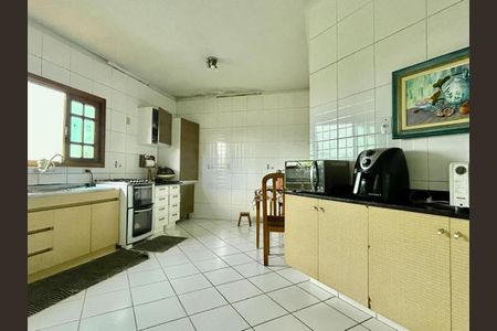 2_photo/952749d39f.7980aed8fa71c73b-ATLAS-099703d5-013f-4d45-a5e2-7ecef30689d5.jpg de casa à venda com 3 quartos, 304m² em Jardim Atlântico, Florianópolis