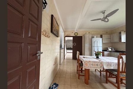 7_photo/952749d3fd.0b4a325860134132-ATLAS-54ec636a-ecaa-4683-bb4e-4663501f19db.jpg de casa à venda com 4 quartos, 208m² em Jardim Atlântico, Florianópolis