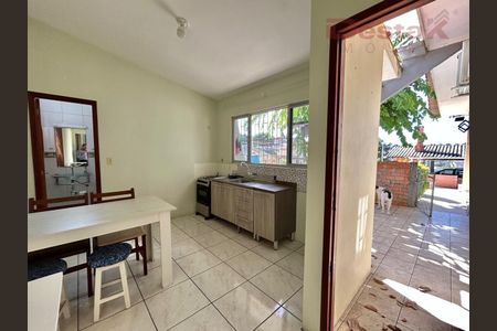 23_photo/952749d54b.64b1cfad6bd383d8-ATLAS-162d417c-094d-4f62-841d-41a276a10d23.jpg de casa à venda com 6 quartos, 203m² em Jardim Atlântico, Florianópolis