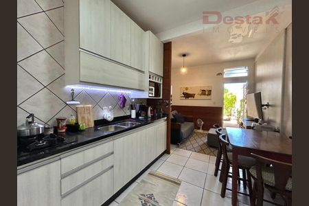 6_photo/952749d54b.64b1cfad6bd383d8-ATLAS-4ceb4555-95c2-43c8-be0c-4494f85a7d19.jpg de casa à venda com 6 quartos, 203m² em Jardim Atlântico, Florianópolis