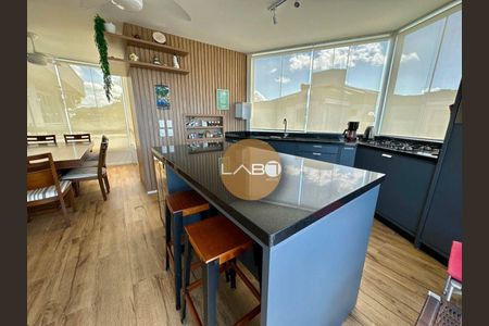 8_photo/952769fd53.2ce07e63ea6067b2-ATLAS-e113e6aa-0e36-4d35-8144-c26ab48336a8.jpg de apartamento à venda com 4 quartos, 208m² em Praia dos Ingleses, Florianópolis