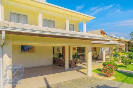 5_photo/952769fecd.f360c288cecd9b47-ATLAS-1fadf688-ff96-4d89-a582-e1ca5d46ddd7.jpg de casa à venda com 7 quartos, 550m² em Ingleses do Rio Vermelho, Florianópolis