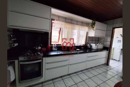 8_photo/95276a01c3.38153d79977beed0-ATLAS-14cf4e66-95e0-4bb9-afde-d09fa59cd920.jpg de casa à venda com 11 quartos, 340m² em Ingleses do Rio Vermelho, Florianópolis