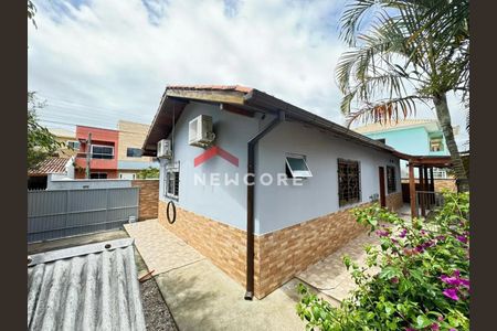 2_photo/95276a08cf.1ee954665fa22826-ATLAS-59fe179a-d53b-4cc9-8e3f-2f1f652cb183.jpg de casa à venda com 2 quartos, 100m² em Ingleses Norte, Florianópolis